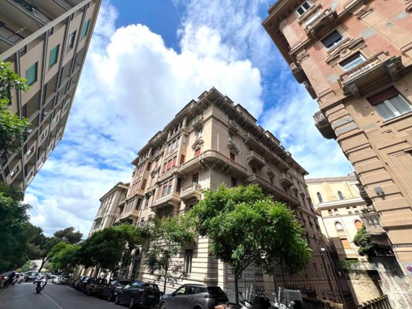 appartamento in vendita a Genova in zona Castelletto