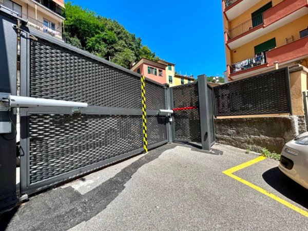 negozio in vendita a Genova in zona Molassana