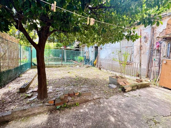 appartamento in vendita a Genova in zona Lagaccio / Granarolo