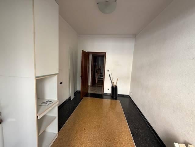 appartamento in vendita a Genova in zona Palmaro / Pra'
