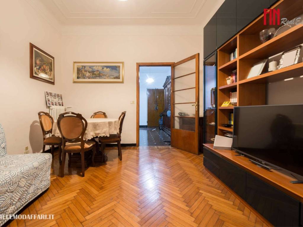appartamento in vendita a Genova in zona Foce