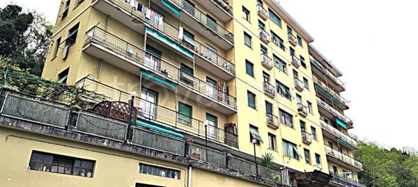 appartamento in vendita a Genova in zona Rivarolo