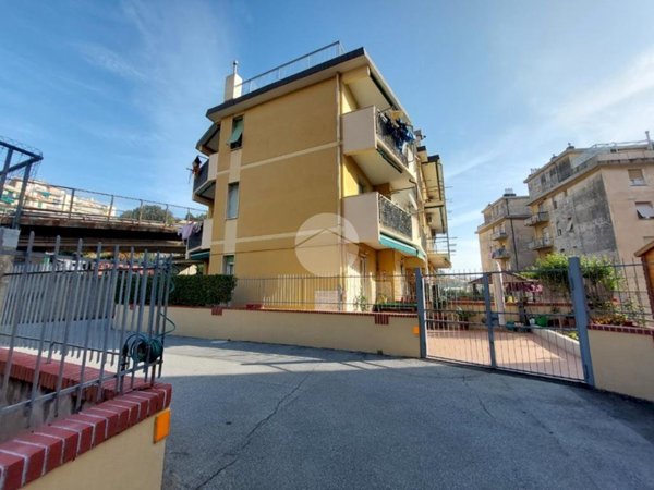 appartamento in vendita a Genova in zona Palmaro / Pra'