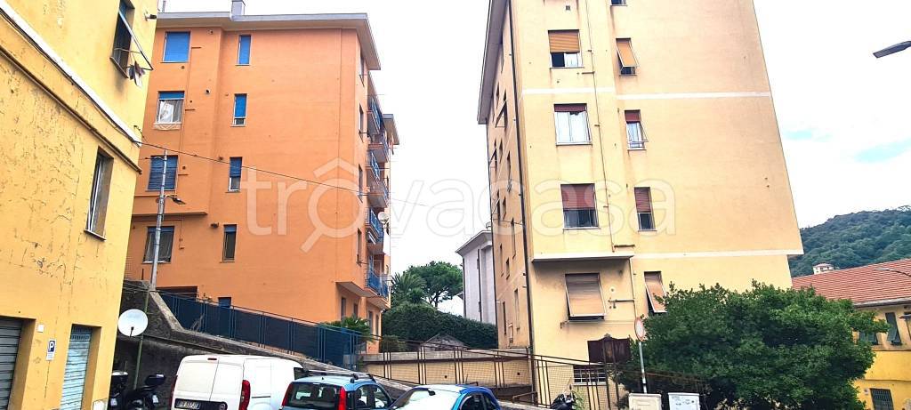 appartamento in vendita a Genova in zona Bolzaneto