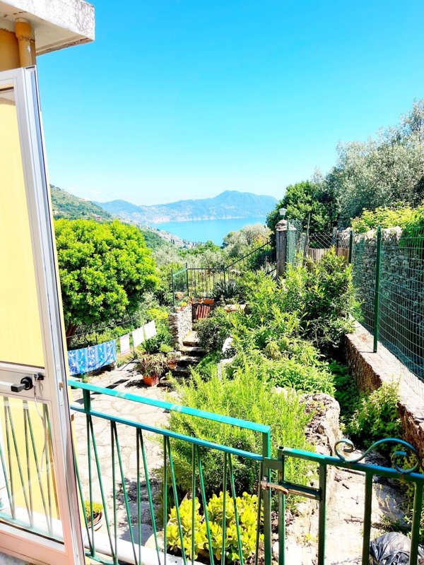 casa semindipendente in vendita a Genova in zona Nervi