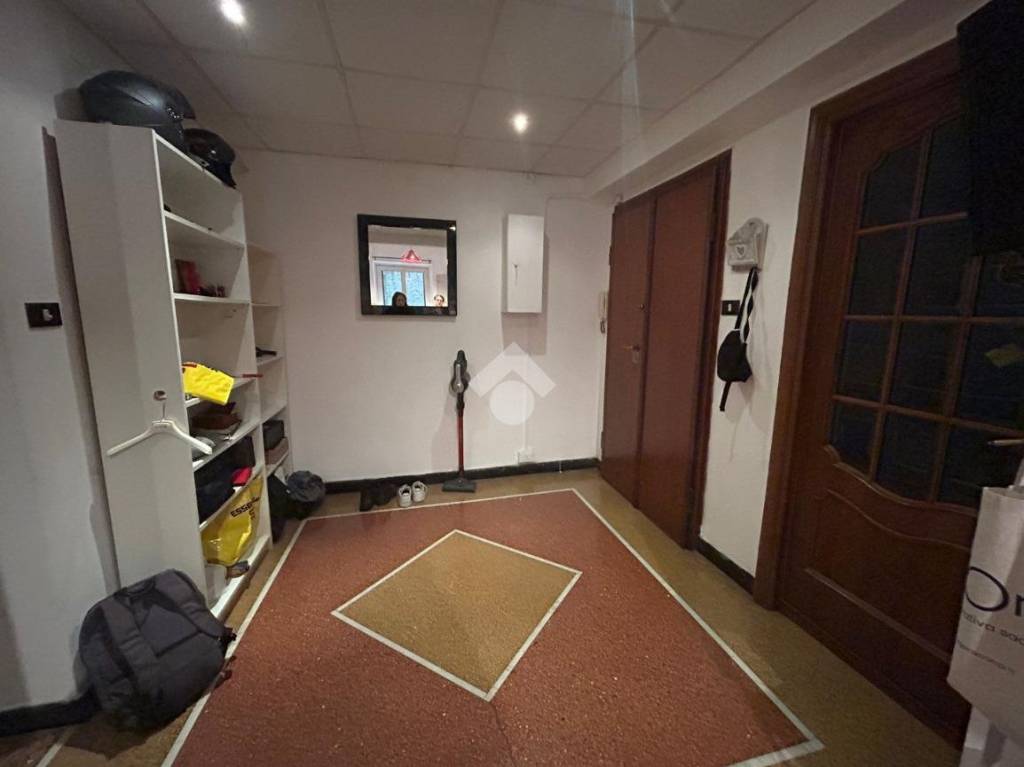 appartamento in vendita a Genova in zona Staglieno