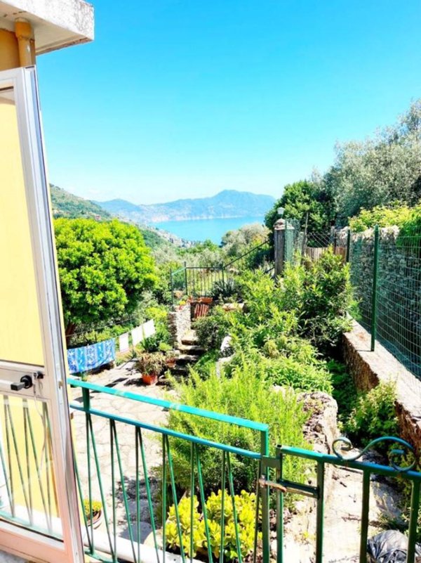casa indipendente in vendita a Genova in zona Nervi