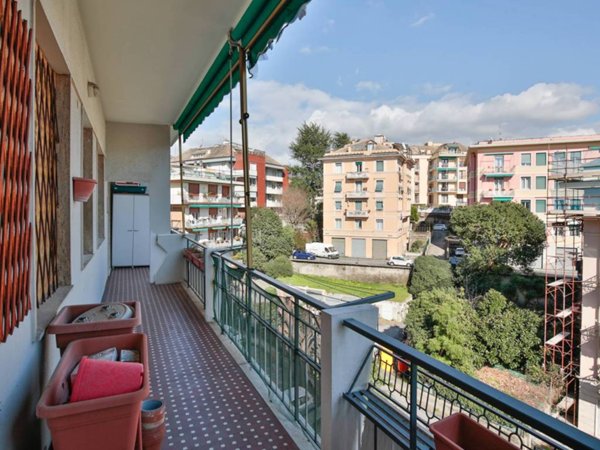 appartamento in vendita a Genova in zona Sturla