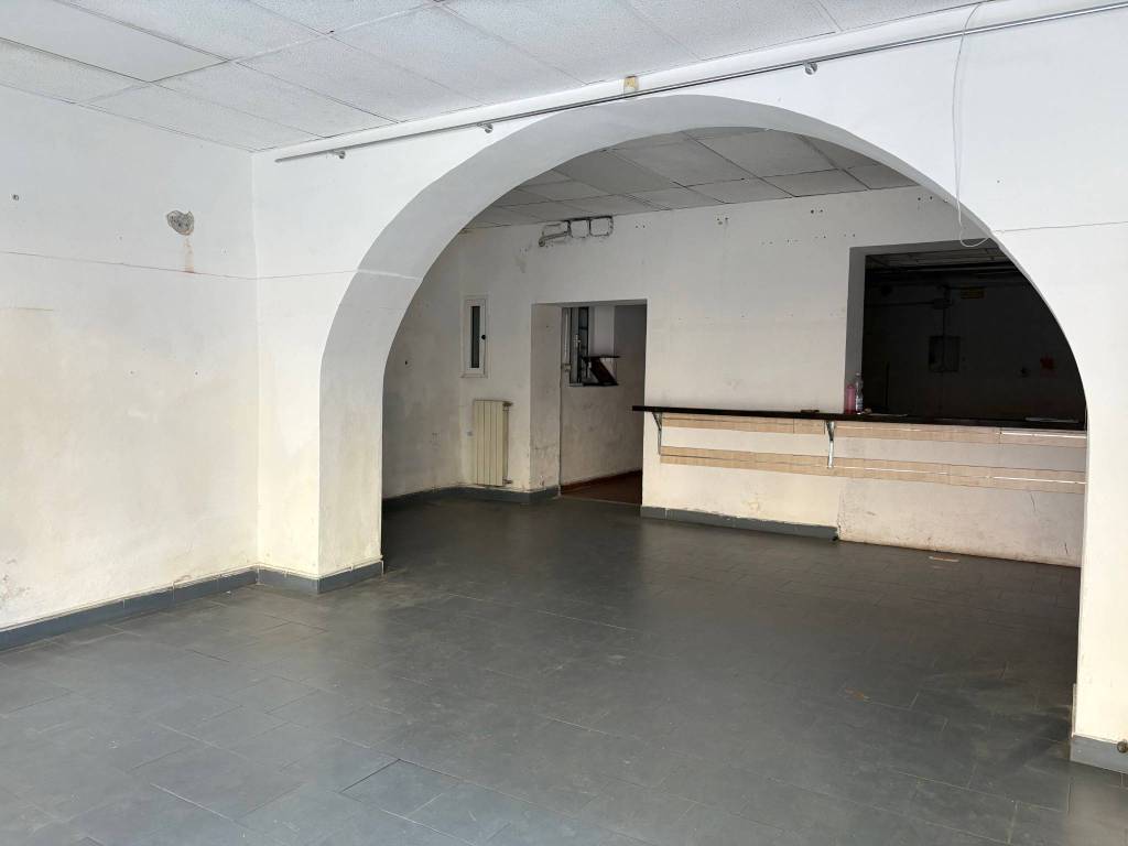 negozio in vendita a Genova in zona Sampierdarena