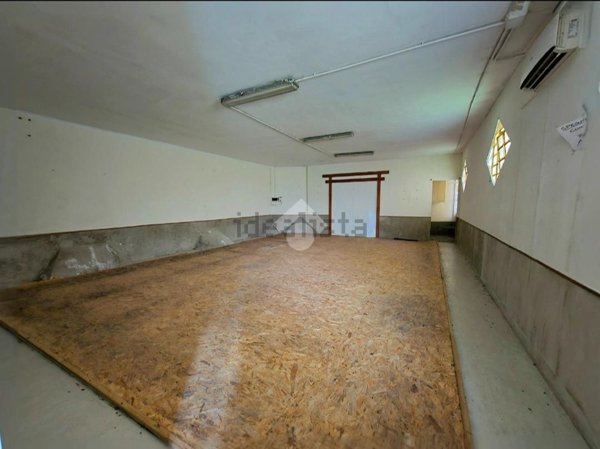 locale di sgombero in vendita a Genova in zona Multedo