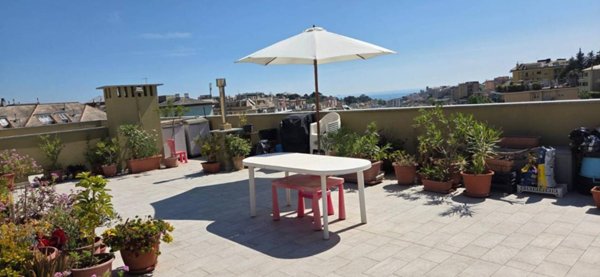 appartamento in vendita a Genova in zona Sturla