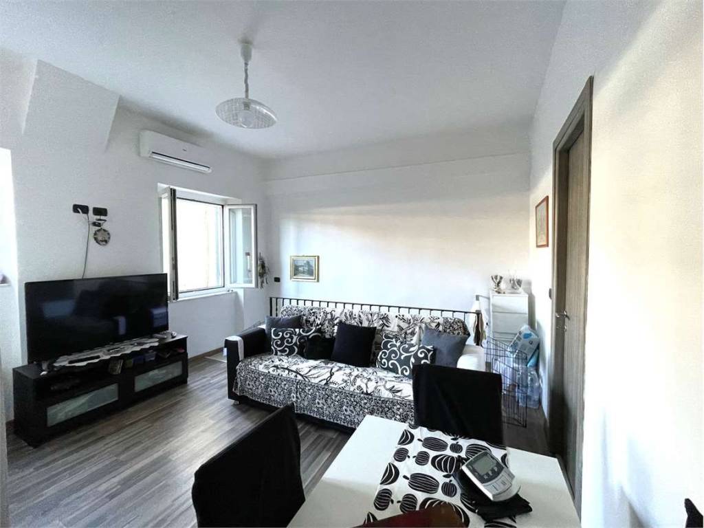 appartamento in vendita a Genova in zona Certosa