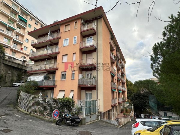 appartamento in vendita a Genova in zona Quezzi