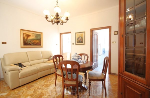 appartamento in vendita a Genova in zona Rivarolo