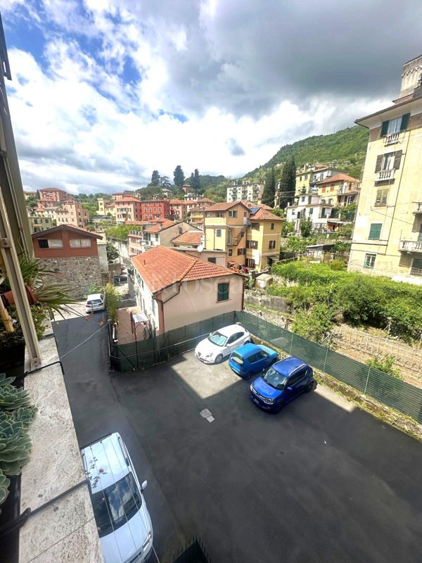 appartamento in vendita a Genova in zona Struppa