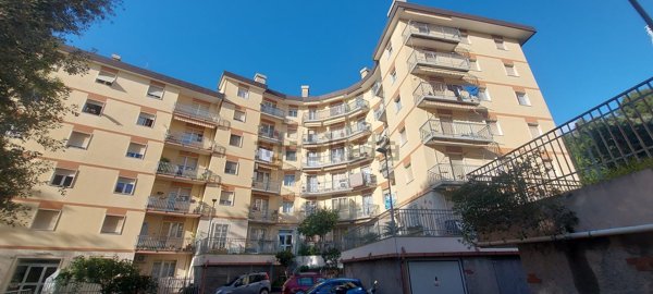 appartamento in vendita a Genova in zona Sestri Ponente