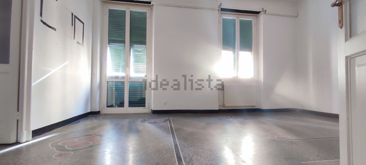 appartamento in vendita a Genova in zona Sampierdarena