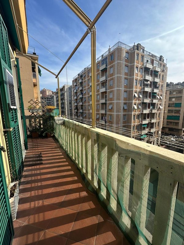 appartamento in vendita a Genova in zona Marassi