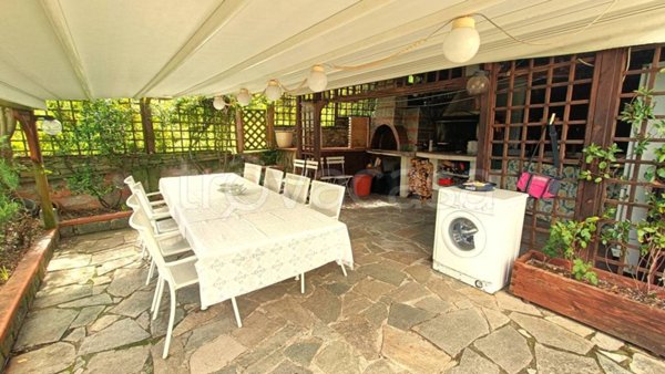 casa indipendente in vendita a Genova in zona Struppa