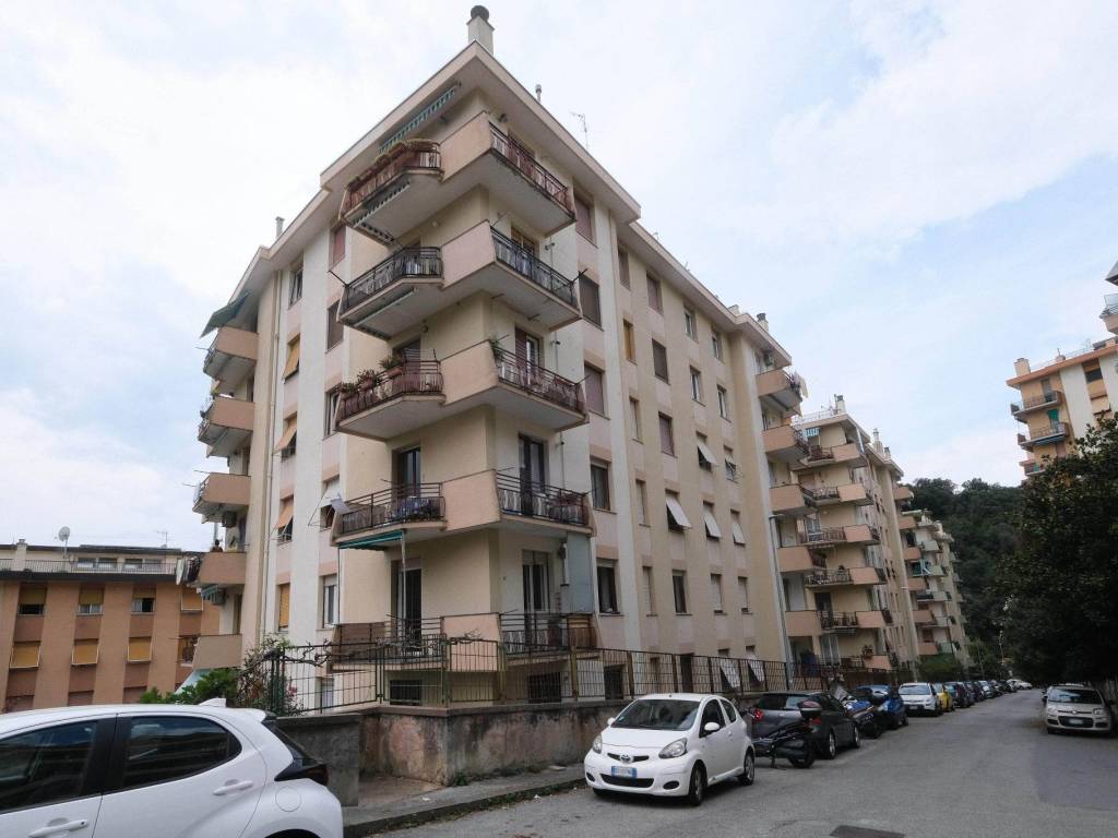 appartamento in vendita a Genova in zona Pegli