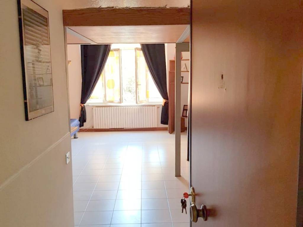 appartamento in vendita a Genova in zona Sturla