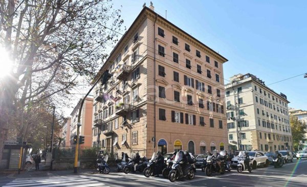 appartamento in vendita a Genova in zona Foce