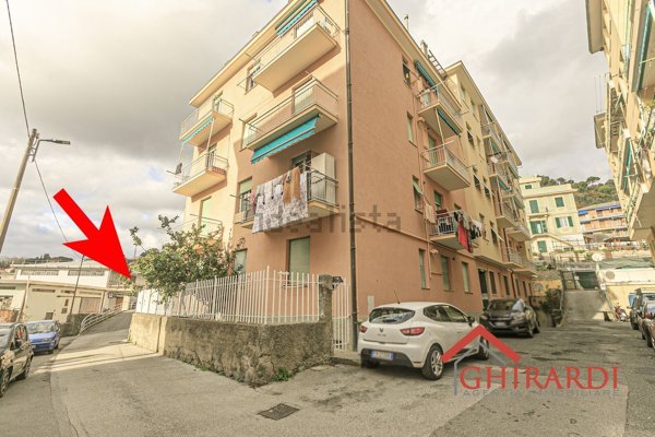 appartamento in vendita a Genova in zona Sestri Ponente