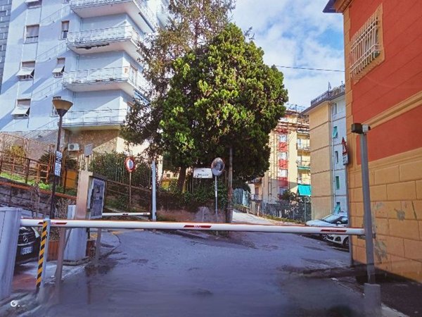 appartamento in vendita a Genova in zona Sestri Ponente