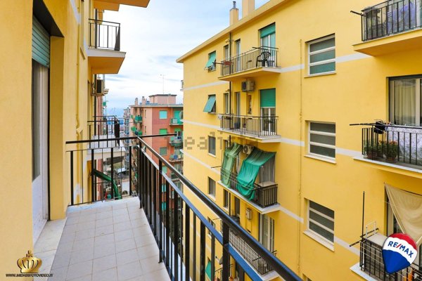 appartamento in vendita a Genova in zona Sampierdarena