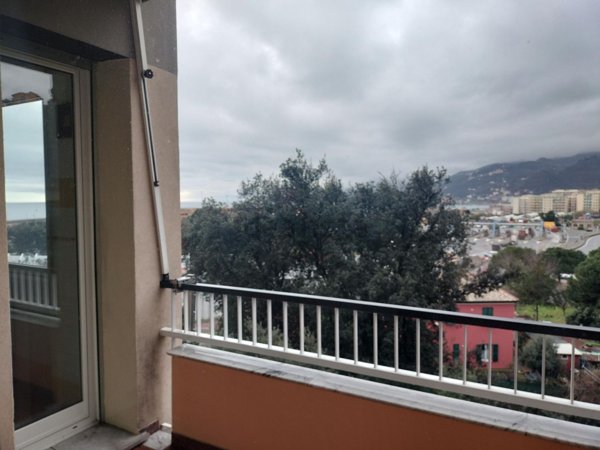 appartamento in vendita a Genova in zona Palmaro / Pra'