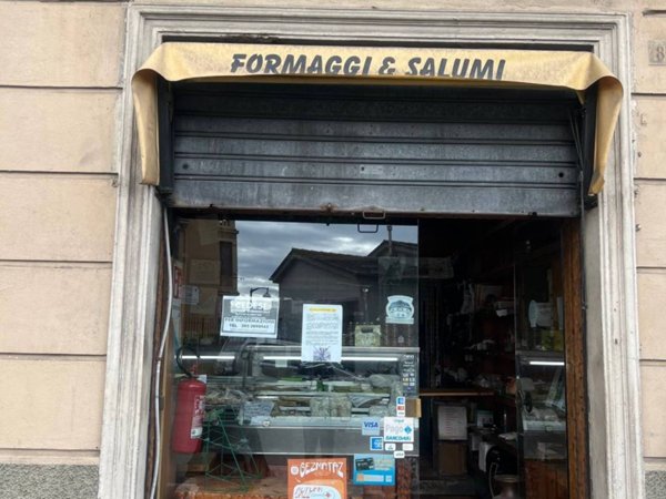 negozio in vendita a Genova in zona Lagaccio / Granarolo
