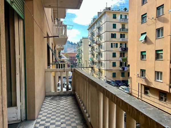 appartamento in vendita a Genova in zona Marassi
