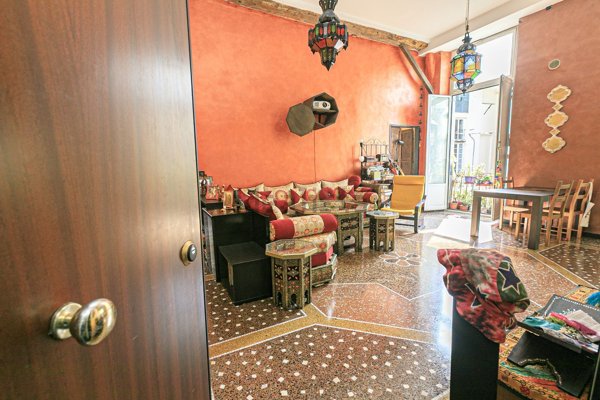 appartamento in vendita a Genova in zona Sottoripa / Maddalena / Molo