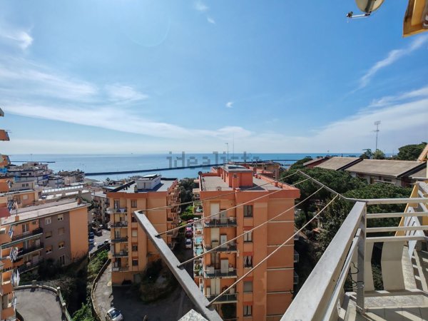 appartamento in vendita a Genova in zona Pegli