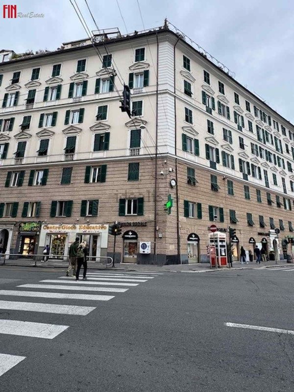 appartamento in vendita a Genova in zona Foce