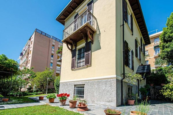 casa indipendente in vendita a Genova
