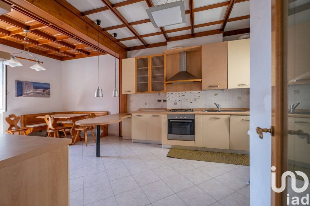 appartamento in vendita a Genova in zona Rivarolo