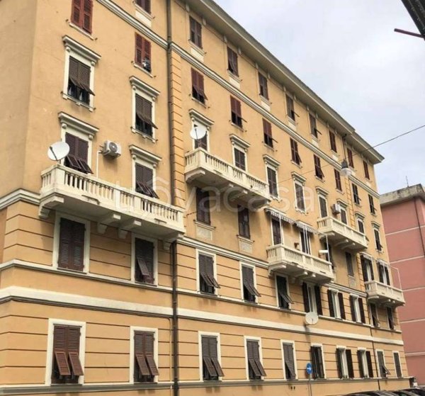 appartamento in vendita a Genova in zona Sampierdarena