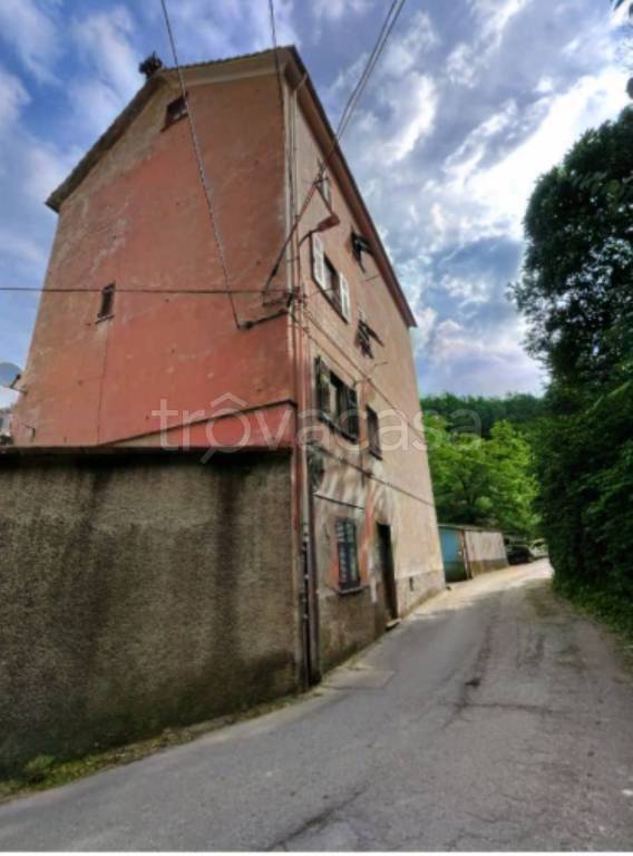 appartamento in vendita a Genova in zona Bolzaneto