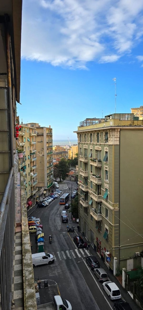 appartamento in vendita a Genova in zona Sampierdarena