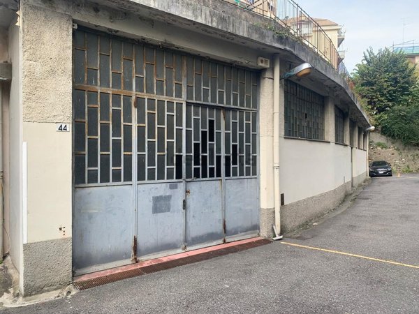 locale di sgombero in vendita a Genova in zona Albaro