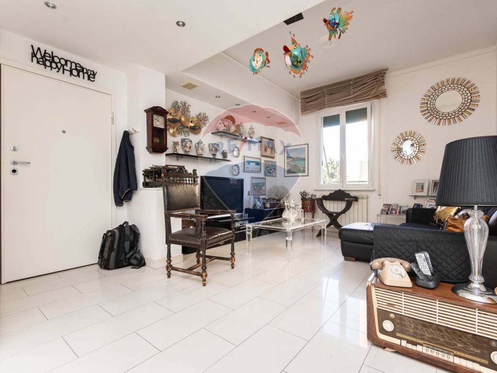 appartamento in vendita a Genova in zona Sturla