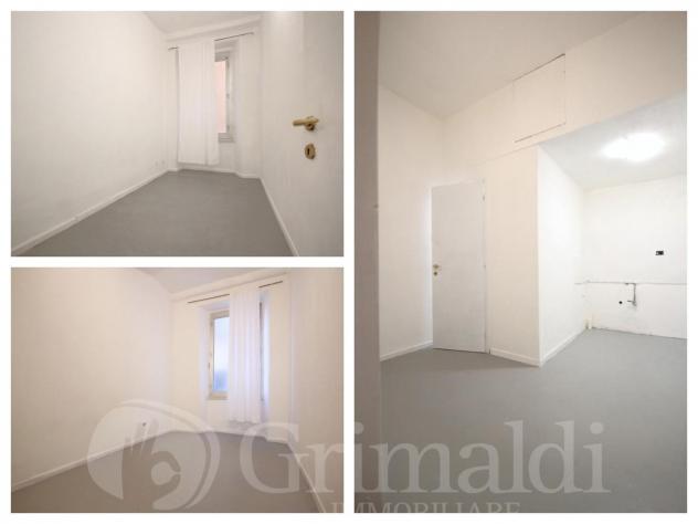 appartamento in vendita a Genova in zona Sottoripa / Maddalena / Molo
