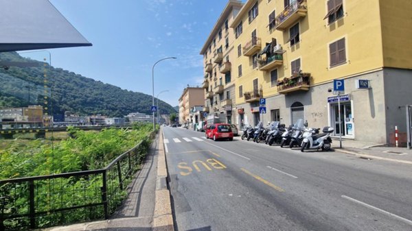 appartamento in vendita a Genova in zona Staglieno
