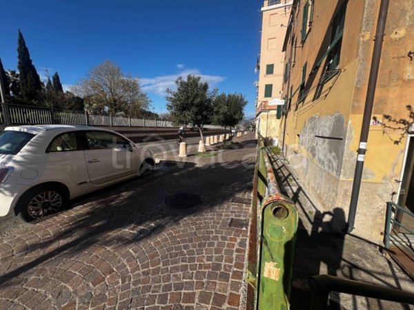 appartamento in vendita a Genova in zona Palmaro / Pra'