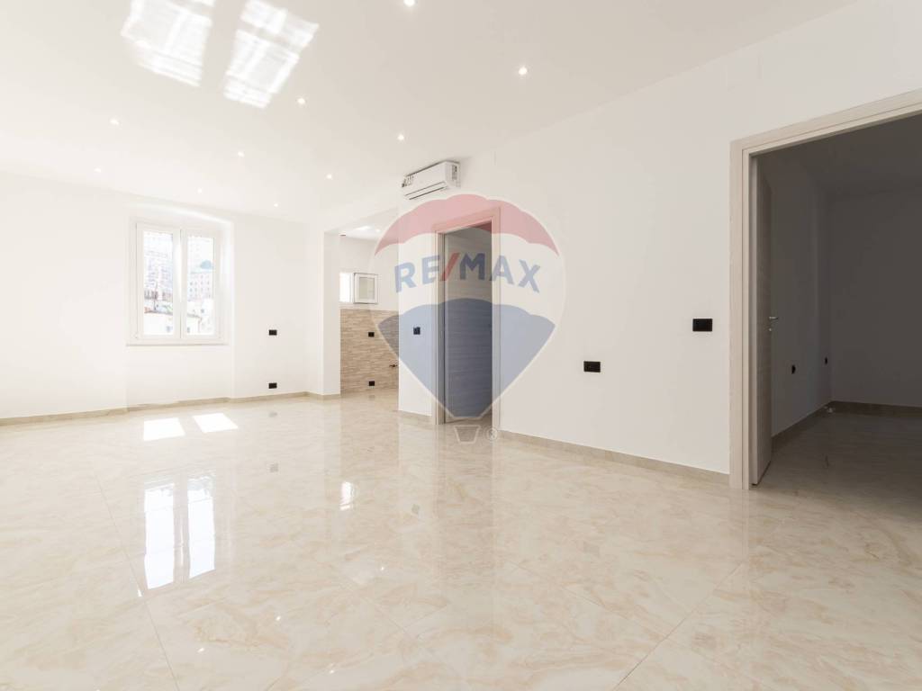 appartamento in vendita a Genova in zona Marassi
