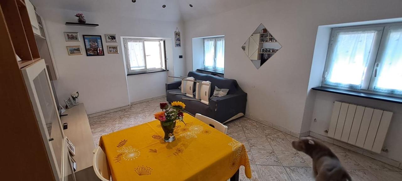 appartamento in vendita a Genova in zona Rivarolo