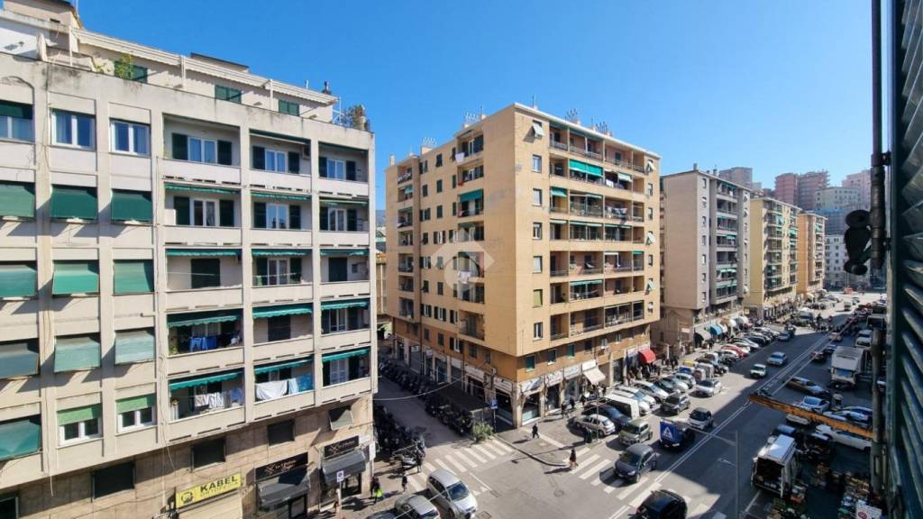 appartamento in vendita a Genova in zona Marassi