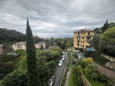 appartamento in vendita a Genova in zona Apparizione