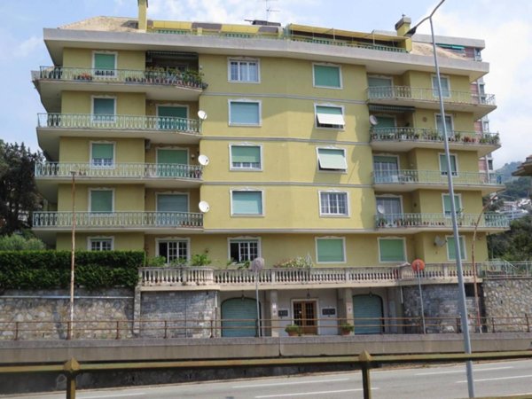 appartamento in vendita a Genova in zona Pegli